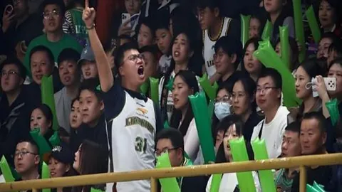 巴薩難說再見蘇亞雷斯：練習末梢，深情依依